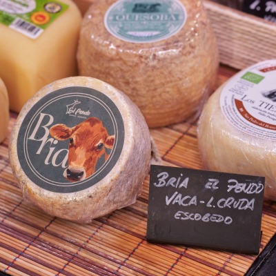 Queso de vaca Bria semicurado – Quesería El Pendo